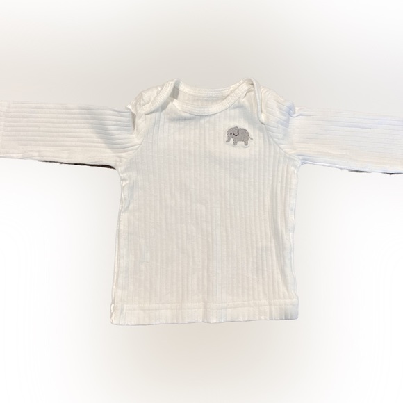 NWOT Carters Newborn White Going Home Outfit Set - Picture 2 of 3